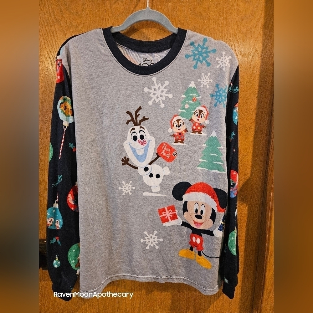 DIsney night shirt